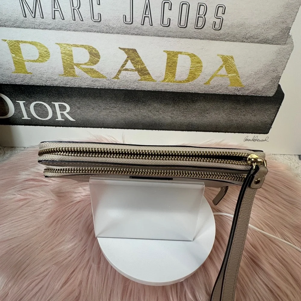 Kate Spade NY Double Zip Full  Size Wallet / Wristlet, Taupe Leather